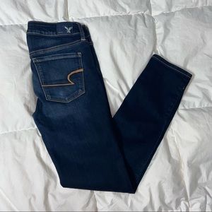 American Eagle dark wash skinny jeans size 6